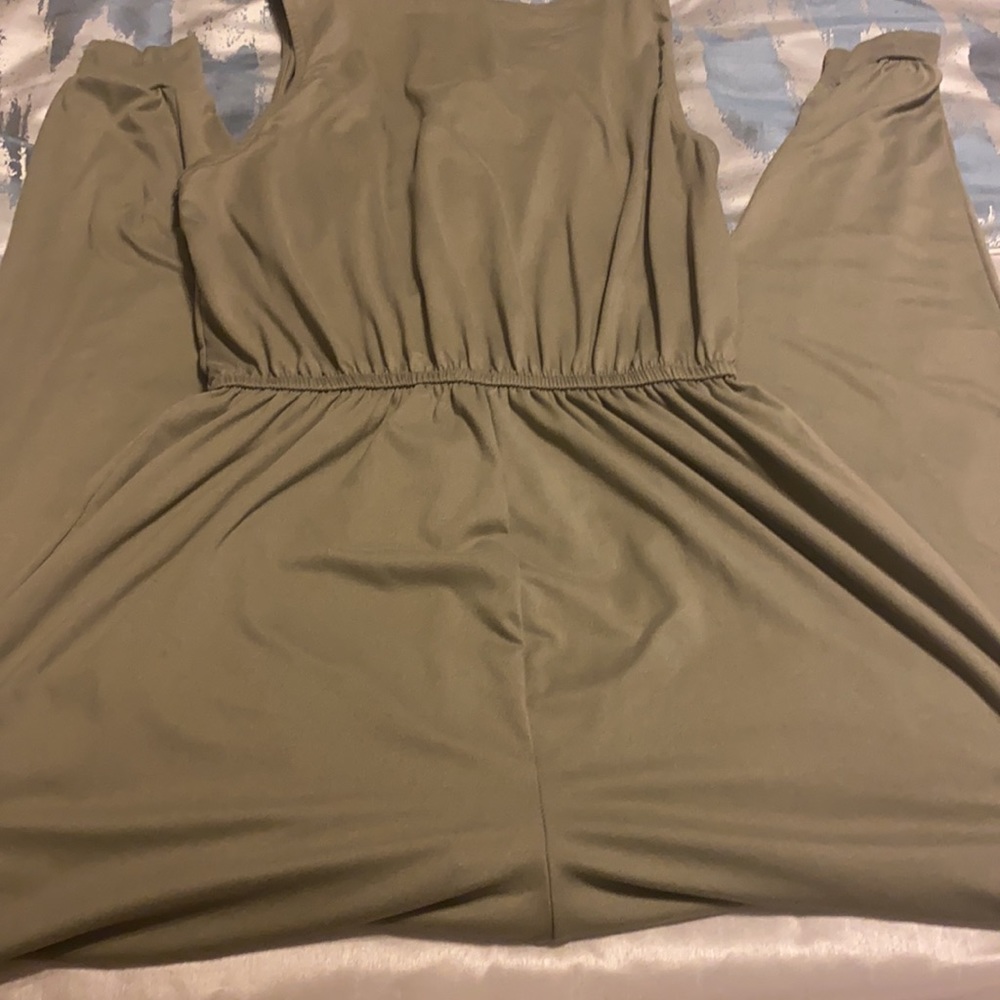Romper - Picture 2 of 3